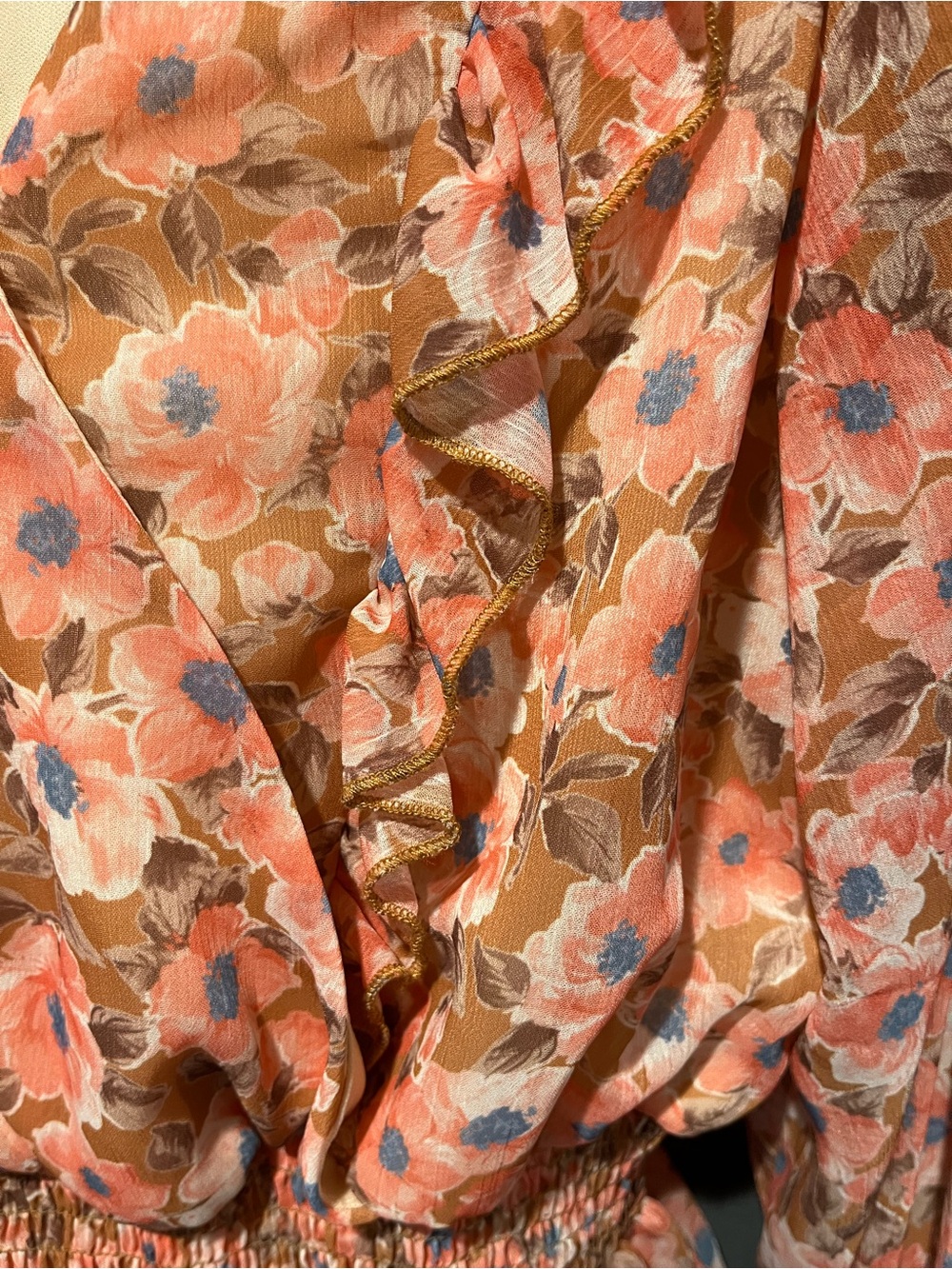 Peach Love California Floral Blouse. NWOT size Large